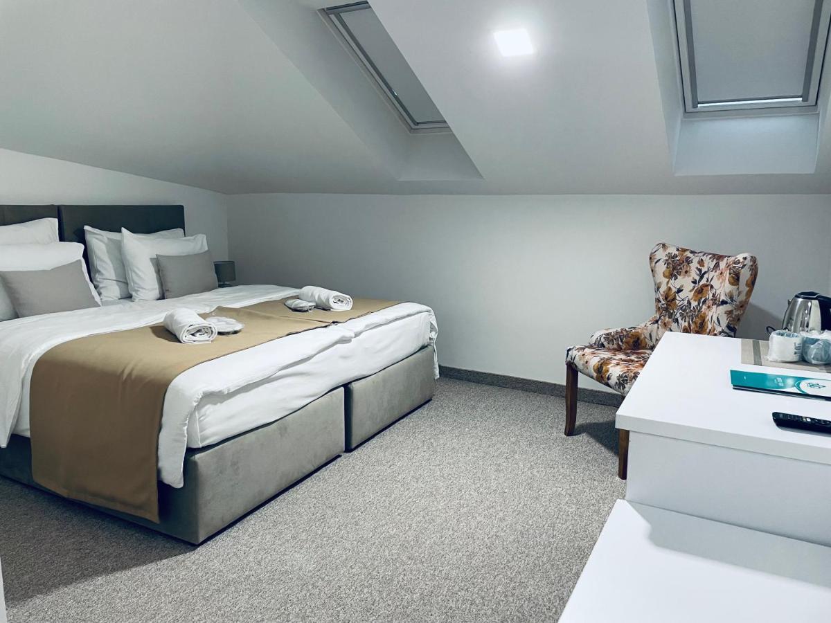 טראווניק Hotel Vezir Palace מראה חיצוני תמונה
