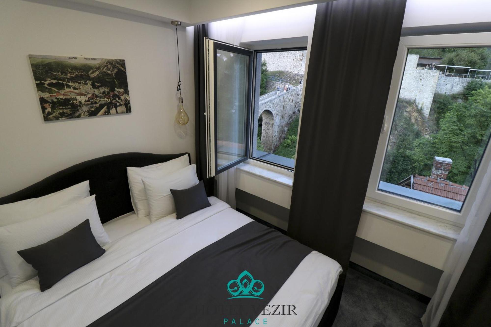 טראווניק Hotel Vezir Palace מראה חיצוני תמונה