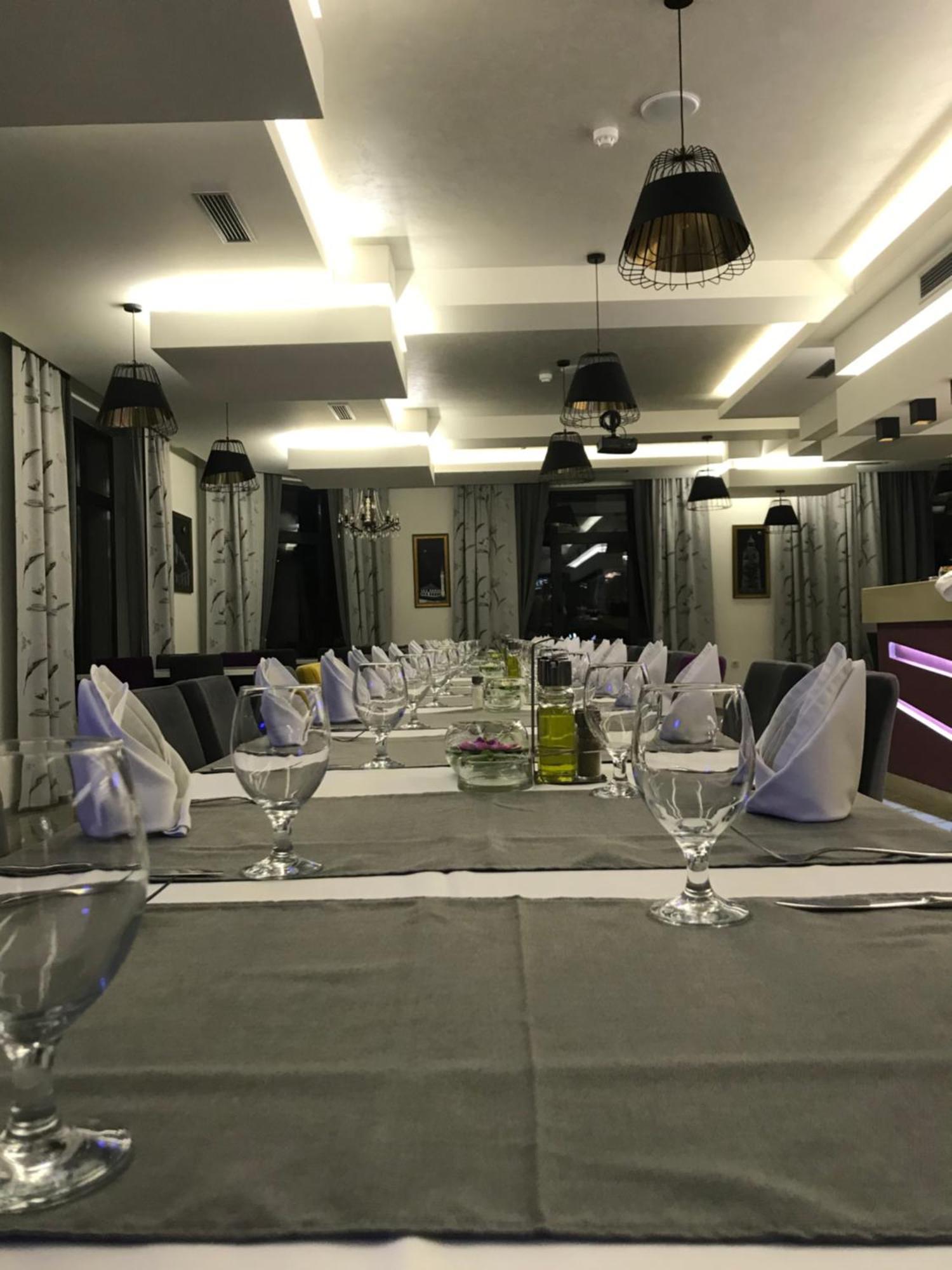 טראווניק Hotel Vezir Palace מראה חיצוני תמונה