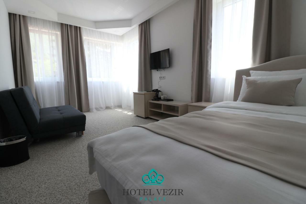 טראווניק Hotel Vezir Palace מראה חיצוני תמונה